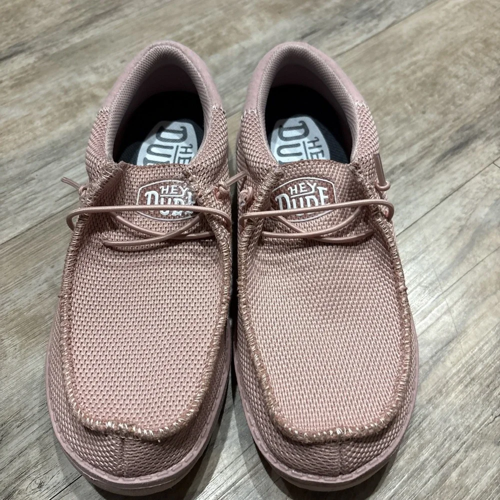 Hey Dude Wally Youth Funk Mono Pink Size Youth 4 Walking Shoes
